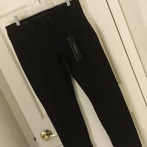 NWT Liverpool "Anita" Skinny Pant, Sz 10/30 Short